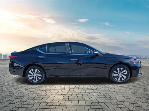 2025 Nissan Altima S FWD