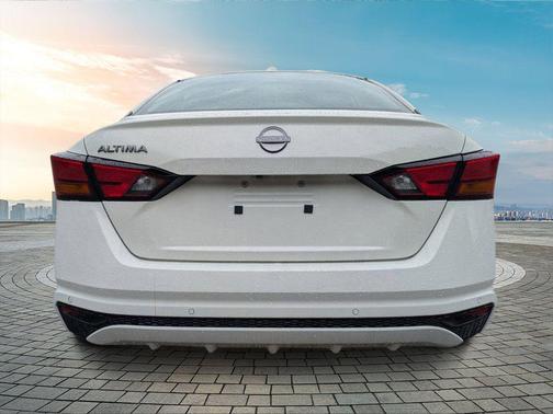 2025 Nissan Altima S FWD