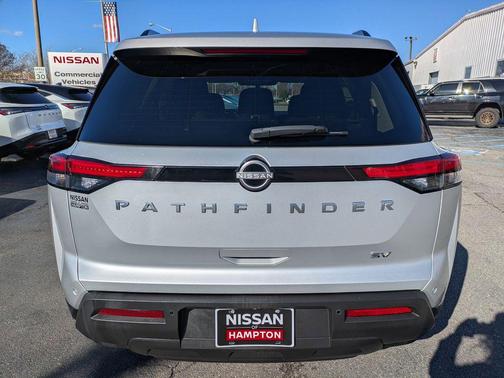 2024 Nissan Pathfinder SV FWD
