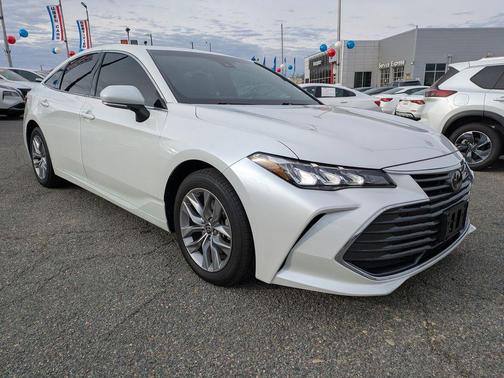 2022 Toyota Avalon XLE