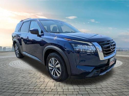 Deep Ocean Blue 2023 Nissan Pathfinder SL