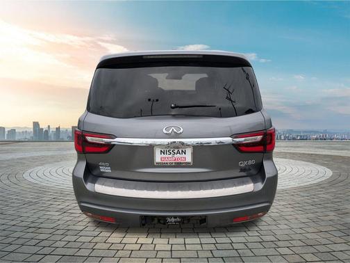 2021 INFINITI QX80 Luxe