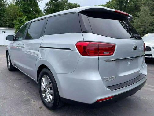 2019 Kia Sedona LX