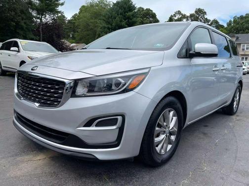 2019 Kia Sedona LX Minivan 4D