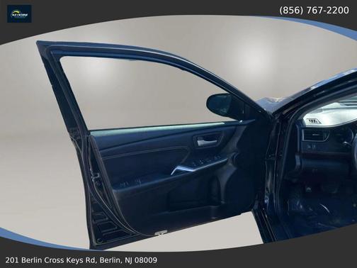 Midnight Black Metallic 2017 Toyota Camry XSE