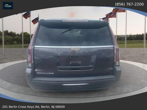 2017 Cadillac Escalade Luxury