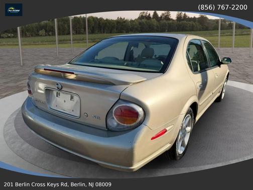 Sunlit Sand Metallic 2003 Nissan Maxima SE