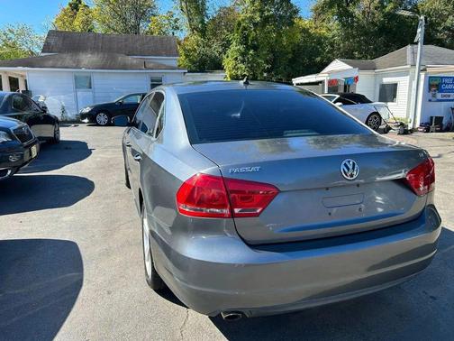 2013 Volkswagen Passat 2.5 SE