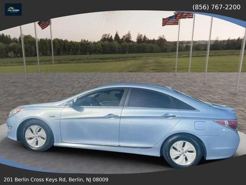 Blue Sky Metallic 2013 Hyundai SONATA Hybrid Base