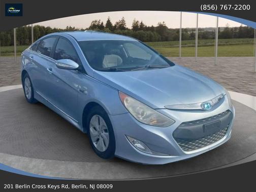 Blue Sky Metallic 2013 Hyundai SONATA Hybrid Base Sedan