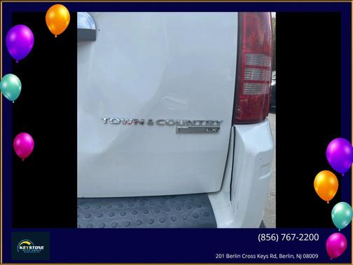 2010 Chrysler Town & Country LX