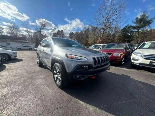 2016 Jeep Cherokee Sport