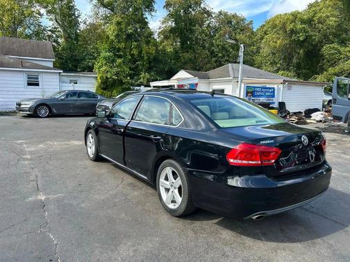 2014 Volkswagen Passat 1.8T S