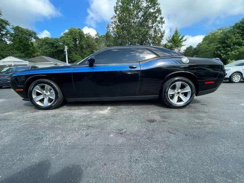 2017 Dodge Challenger SXT