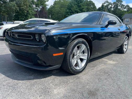 2017 Dodge Challenger SXT