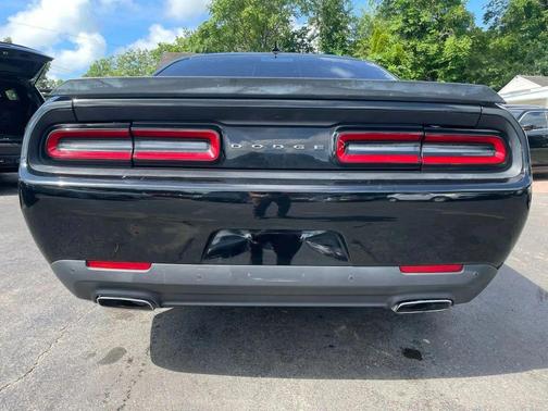 2017 Dodge Challenger SXT
