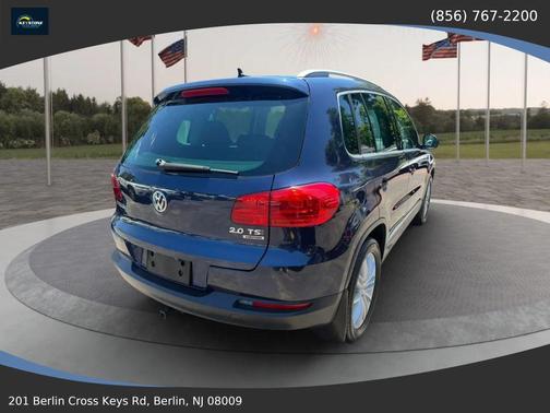 Night Blue Metallic 2014 Volkswagen Tiguan 2.0T SE 4MOTION