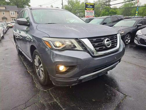 2019 Nissan Pathfinder SV