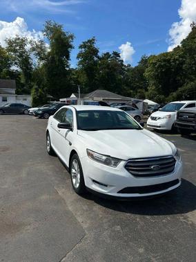 2019 Ford Taurus SE