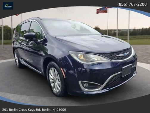 2018 Chrysler Pacifica Touring-L