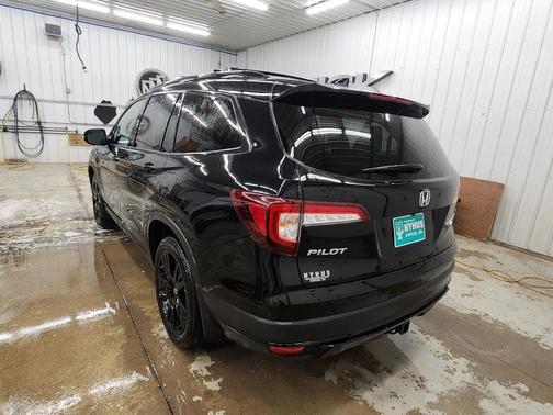 2021 Honda Pilot AWD Black Edition