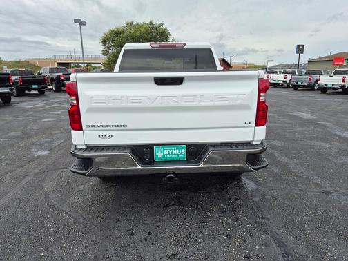 Summit White 2026 Chevrolet Silverado 1500 LT