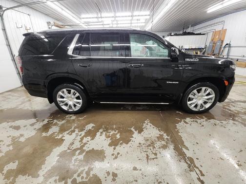 2023 Chevrolet Tahoe 4WD High Country