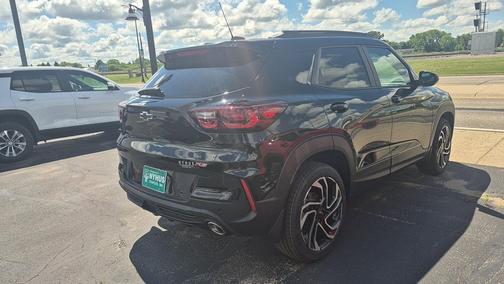 Mosaic Black Metallic 2026 Chevrolet Trailblazer RS