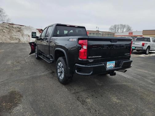 2024 Chevrolet Silverado 2500 Custom