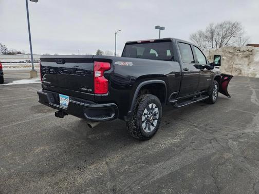 2024 Chevrolet Silverado 2500 Custom