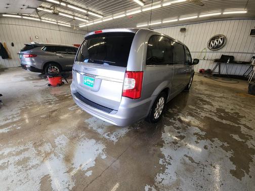 Billet Silver Metallic Clearcoat 2016 Chrysler Town & Country Touring
