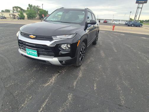 Mosaic Black Metallic 2023 Chevrolet Trailblazer LT