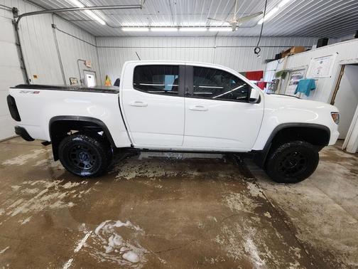 Summit White 2022 Chevrolet Colorado ZR2