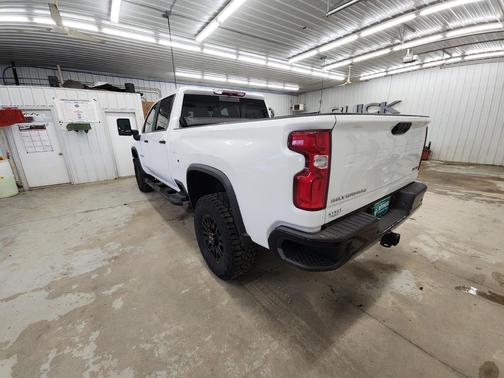 2024 Chevrolet Silverado 2500 4WD Crew Cab Standard Bed ZR2