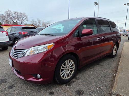 2015 Toyota Sienna XLE