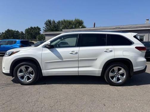 2017 Toyota Highlander Limited