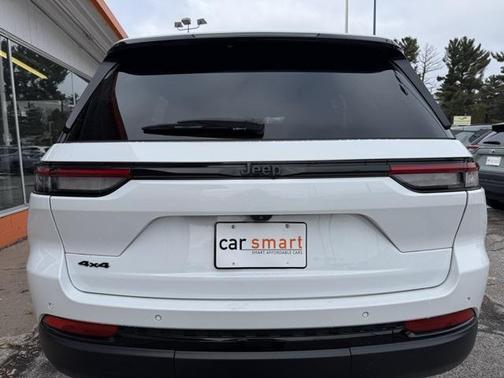 2022 Jeep Grand Cherokee Altitude