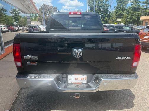 Brilliant Black Crystal Pearlcoat 2016 RAM 1500 Big Horn