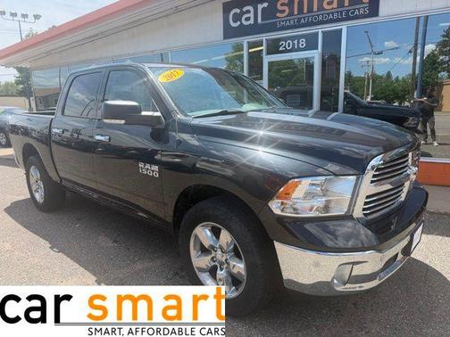 Brilliant Black Crystal Pearlcoat 2016 RAM 1500 Big Horn
