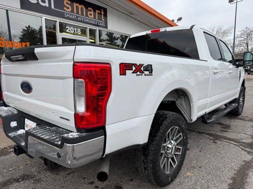 Oxford White 2017 Ford F-250 Lariat