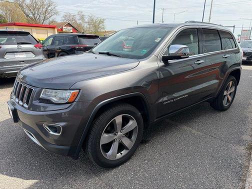 Brilliant Black Crystal Pearlcoat 2014 Jeep Grand Cherokee Limited