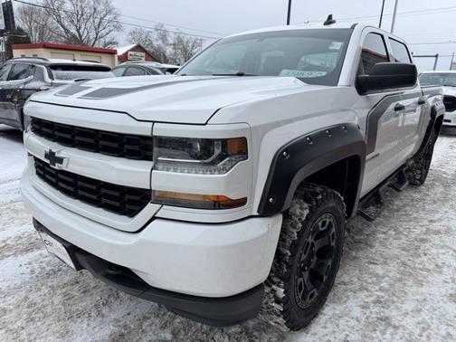 2018 Chevrolet Silverado 1500 Custom