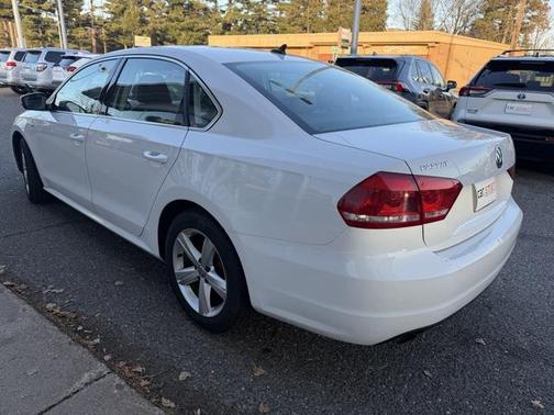 2015 Volkswagen Passat 1.8T Limited Edition
