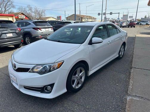 2014 Toyota Camry SE