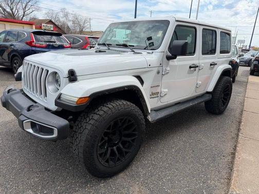 Bright White Clearcoat 2021 Jeep Wrangler Unlimited Sahara