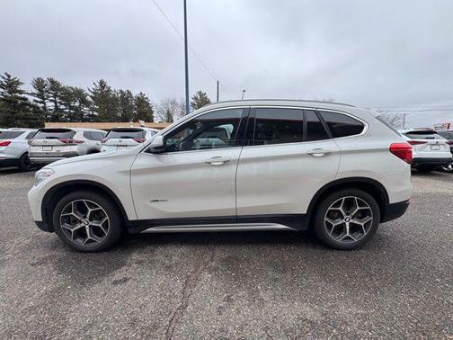 Alpine White 2018 BMW X1 xDrive28i
