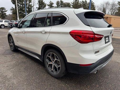 Alpine White 2018 BMW X1 xDrive28i