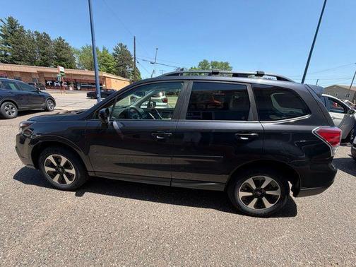 Dark Gray Metallic 2018 Subaru Forester 2.5i Premium