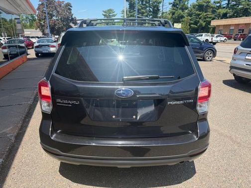 Dark Gray Metallic 2018 Subaru Forester 2.5i Premium