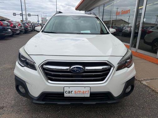 Crystal White Pearl 2019 Subaru Outback 3.6R Limited